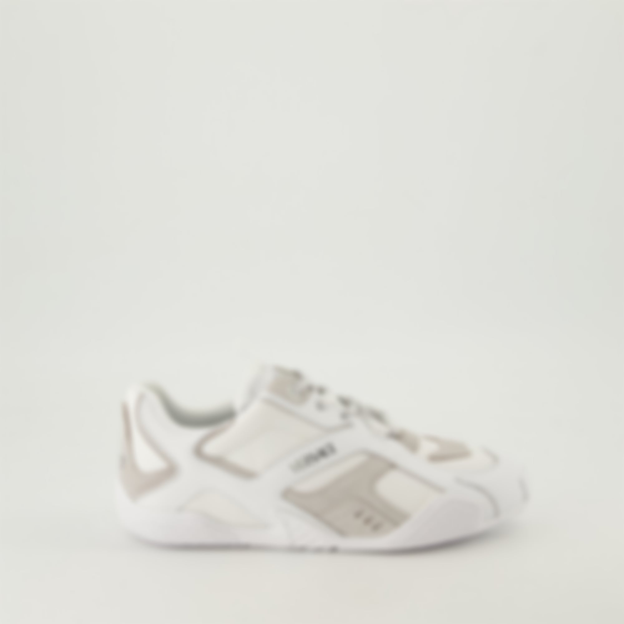 Galaxia Sneakers
