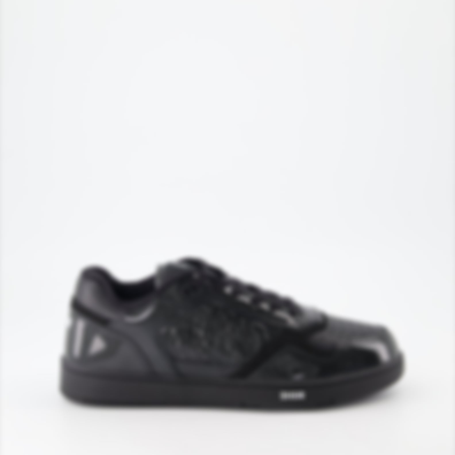 B27 sneakers